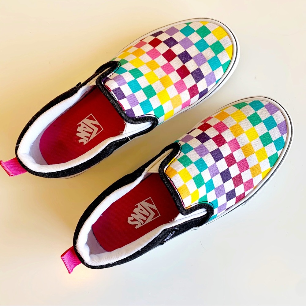 Vans Rainbow Checkered Slip On Sneaker - 2 - Picture 1 of 9